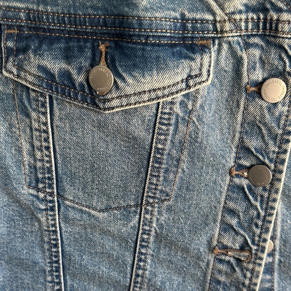 Denim Button-Up Vest - Picture 5 of 6